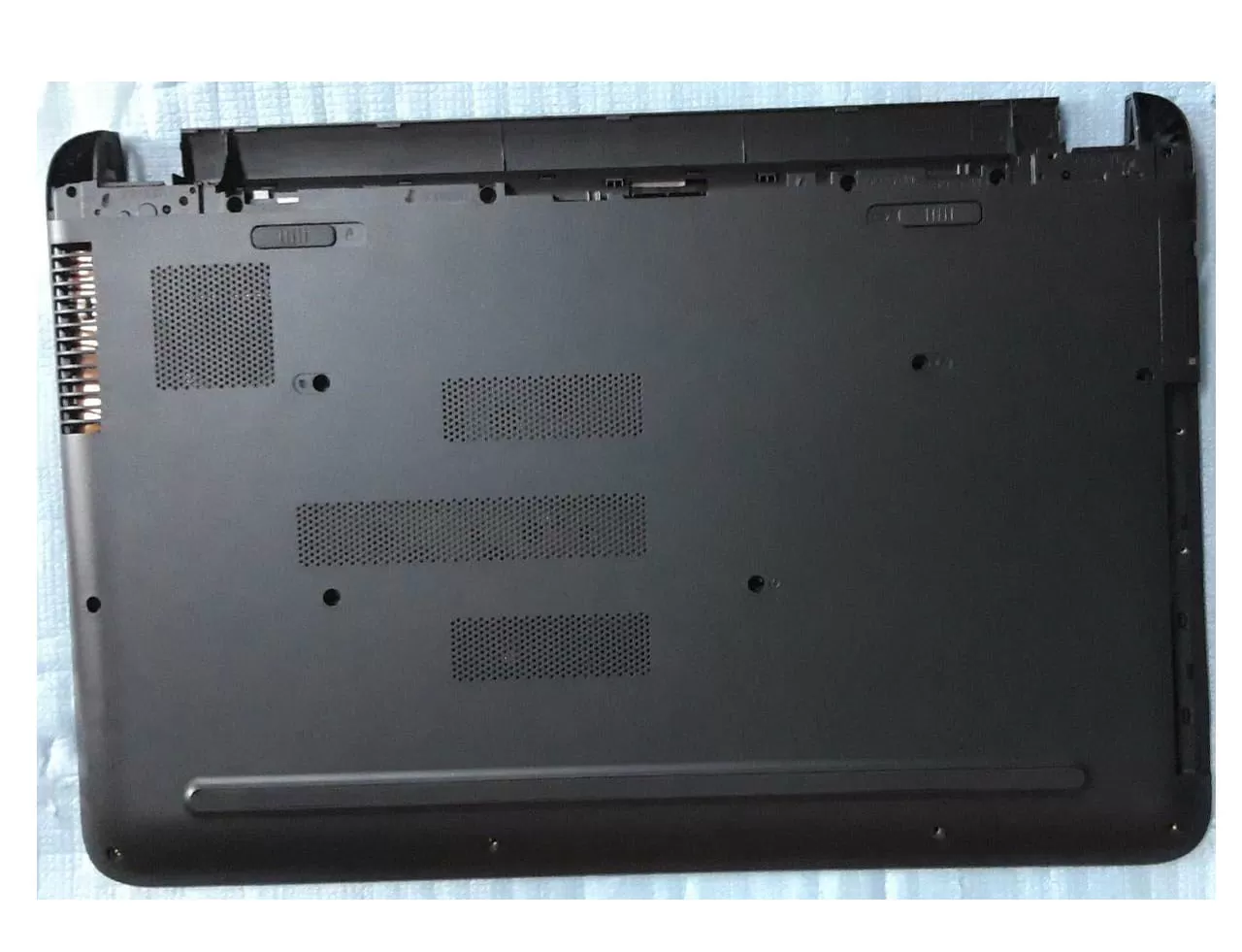 Hp pavilion notebook 15-ab211tx laptop bottom base
