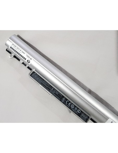 Hp tpn-q130 - 4 cell la04 original laptop notebook battery--mpn: la04