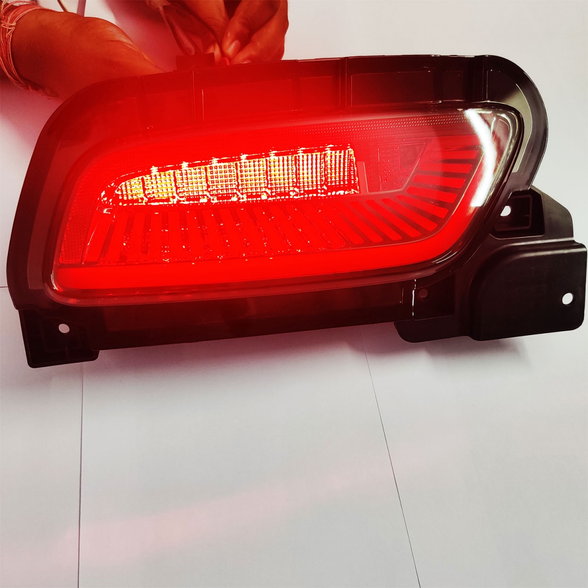 Maruti suzuki grand vitara rear bumper led reflector lights