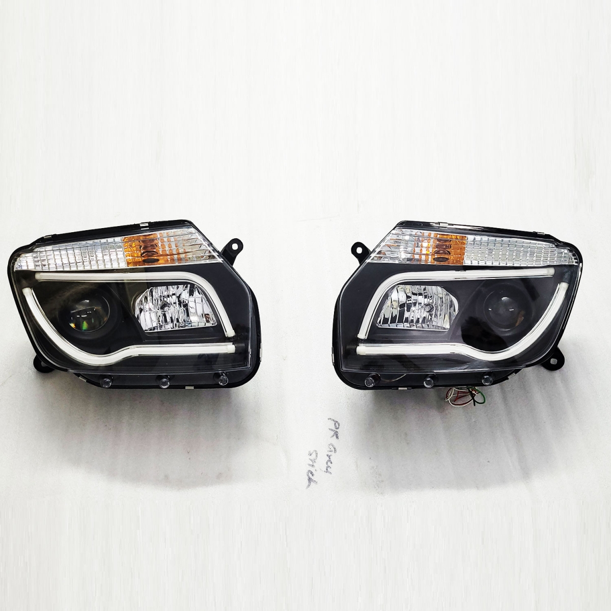 Renault duster modified headlight with drl light and projector lamp set of 2