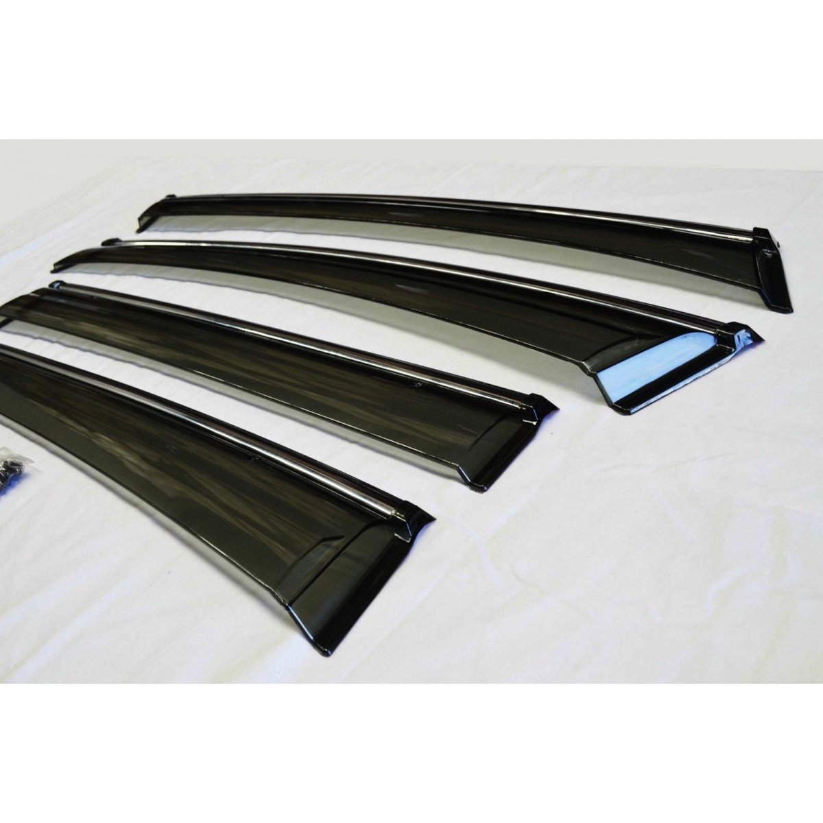 Hyundai santro 2018 onwards car window door visor with chrome line (set of 4pcs. )