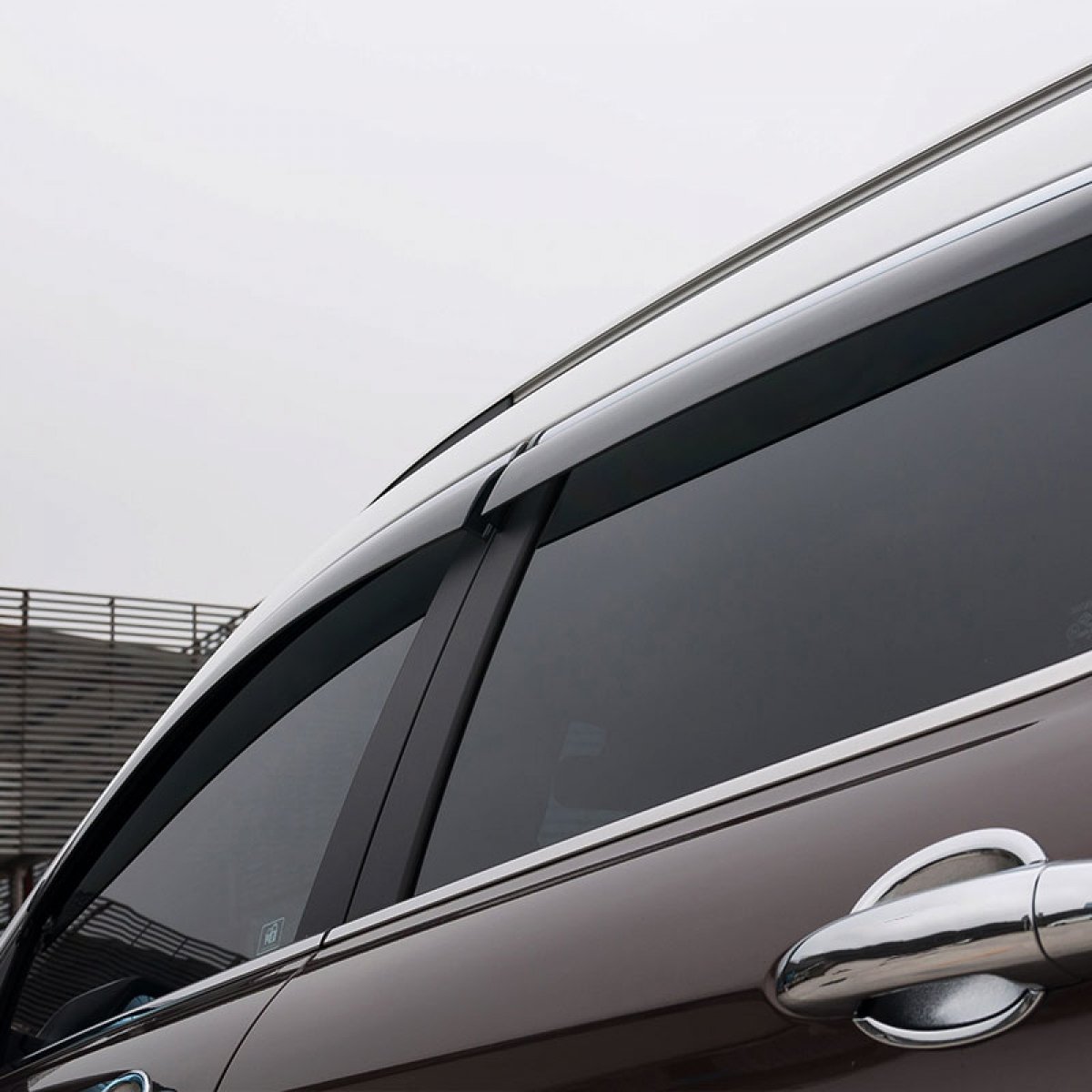 Hyundai santro 2018 onwards car window door visor with chrome line (set of 4pcs. )