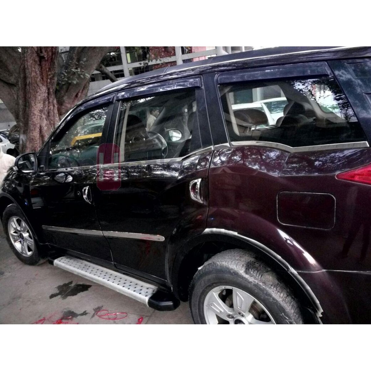 Mahindra xuv500 2018 onward lower window chrome garnish trims (set of 8pcs. )