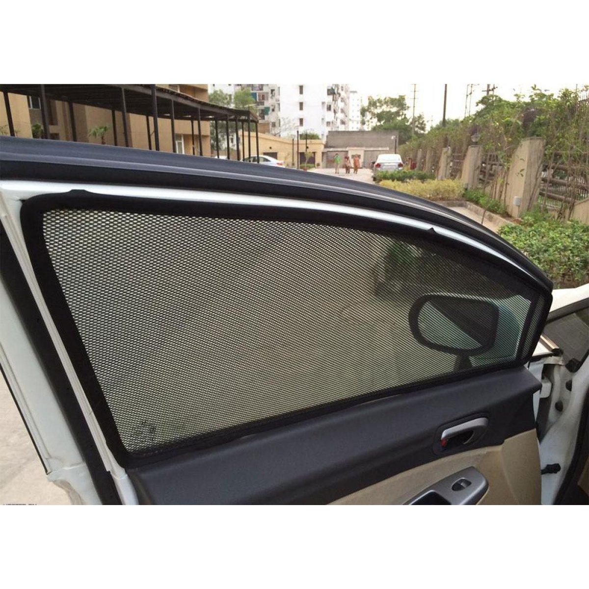 Reanult kwid 2015 onwards zipper magnetic window sun shades - 4 pieces